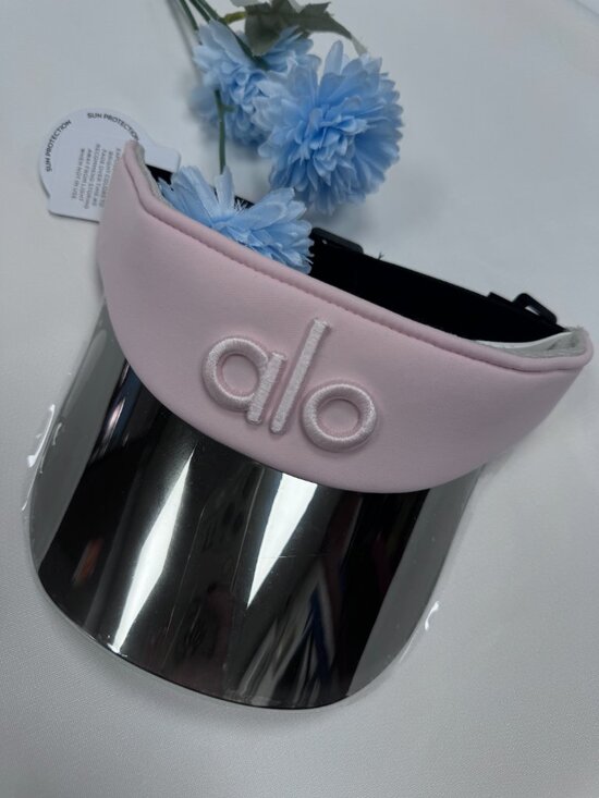 NWT ☀️ Alo Yoga Airlift Solar Visor Vintage Pink ? Tennis Golf Sun Visor main image 5